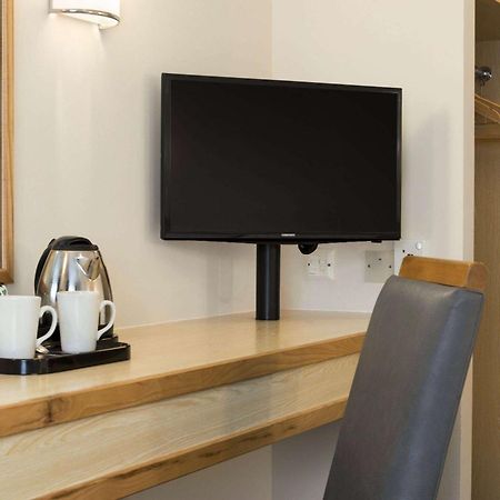 Days Inn Sutton Scotney North Екстер'єр фото