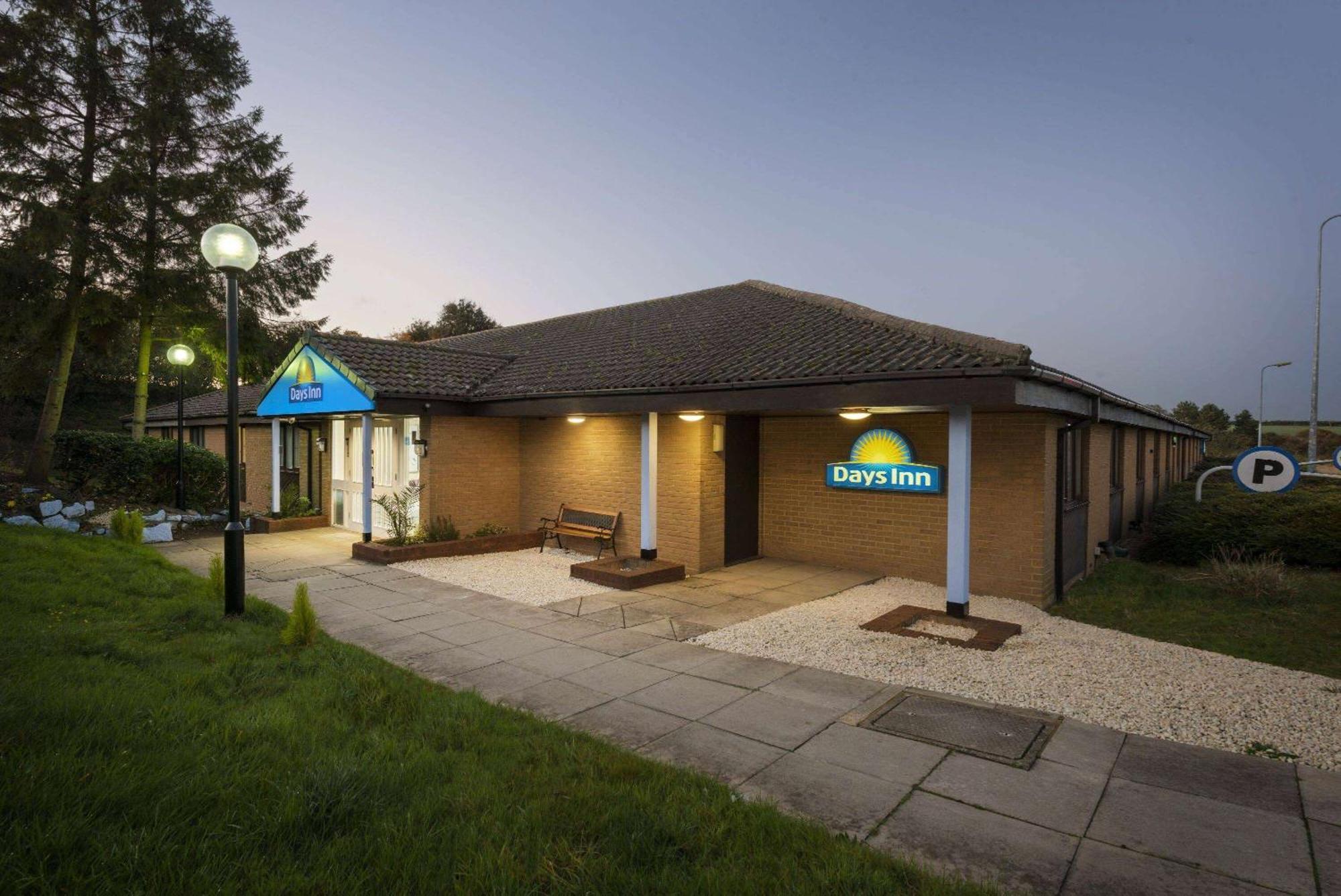 Days Inn Sutton Scotney North Екстер'єр фото
