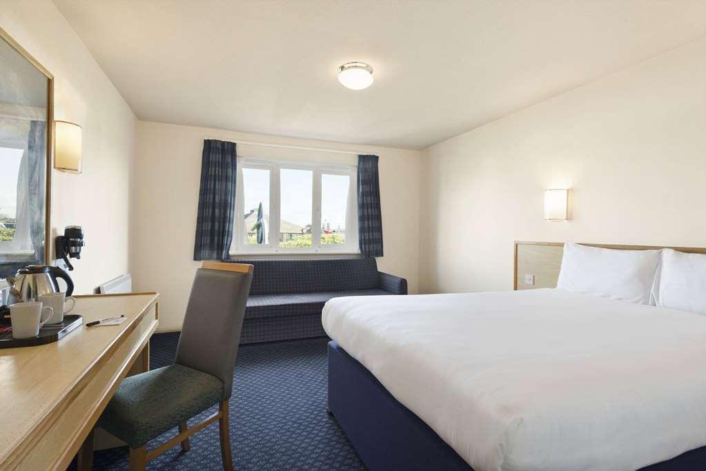 Days Inn Sutton Scotney North Номер фото